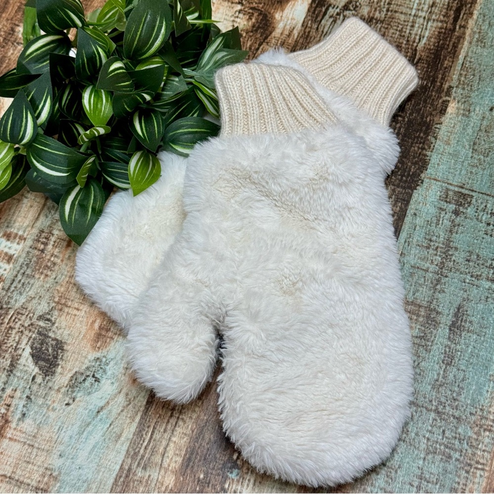 Women’s “Lauren Conrad” Faux Fur Winter Mittens | #S14